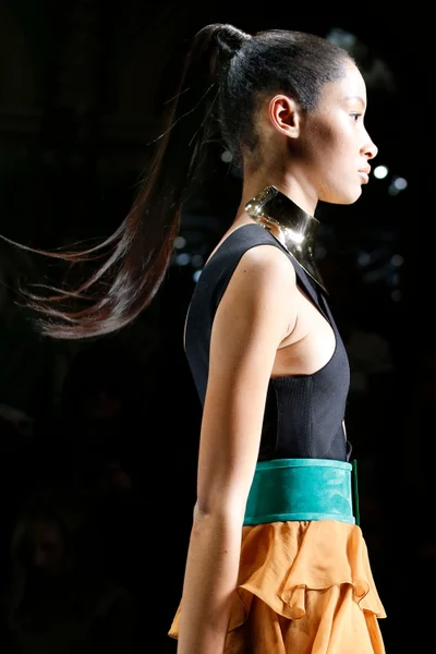 Look 19